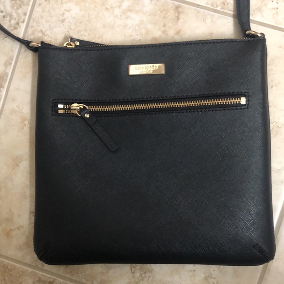 Authentic Kate Spade crossbody - Picture 2 of 10